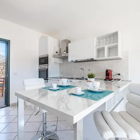 Sea 10min Modern House With Pool In The Hills Appartement *